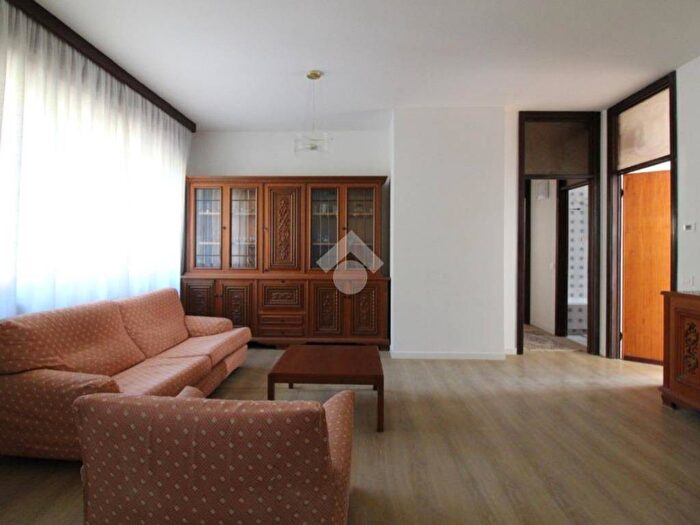 Appartamento trilocale in affitto in Via Milite Ignoto, Braila Stazione, Lodi