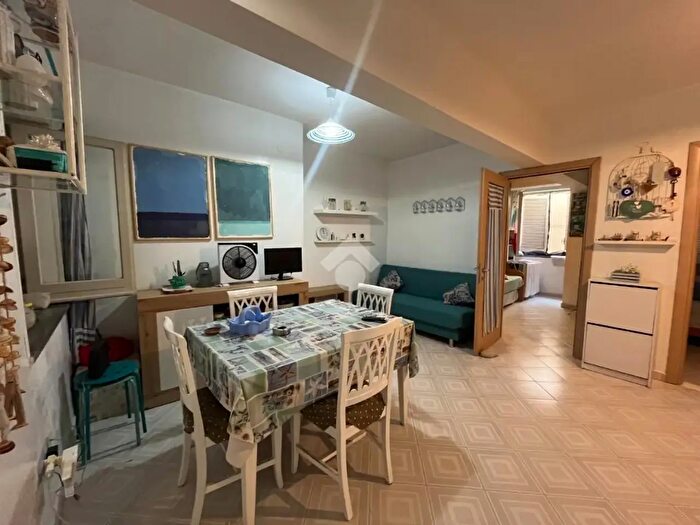 Appartamento trilocale in affitto in Via Bausan, Gaeta