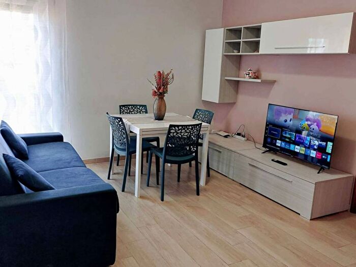 Appartamento bilocale in affitto in Via Pescaglia, Magliana, Roma