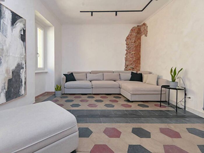 Appartamento trilocale in affitto in Via San Giuseppe Benedetto Cottolengo, Aurora, Torino