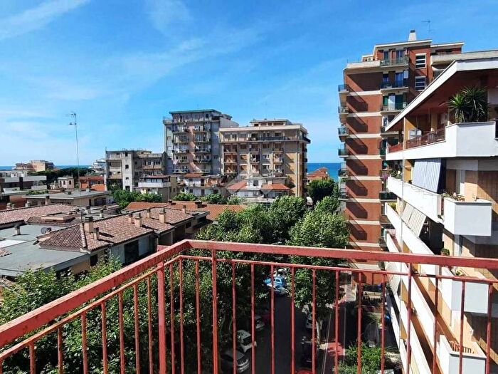 Appartamento bilocale in affitto in Via venezia, Centro, Ladispoli
