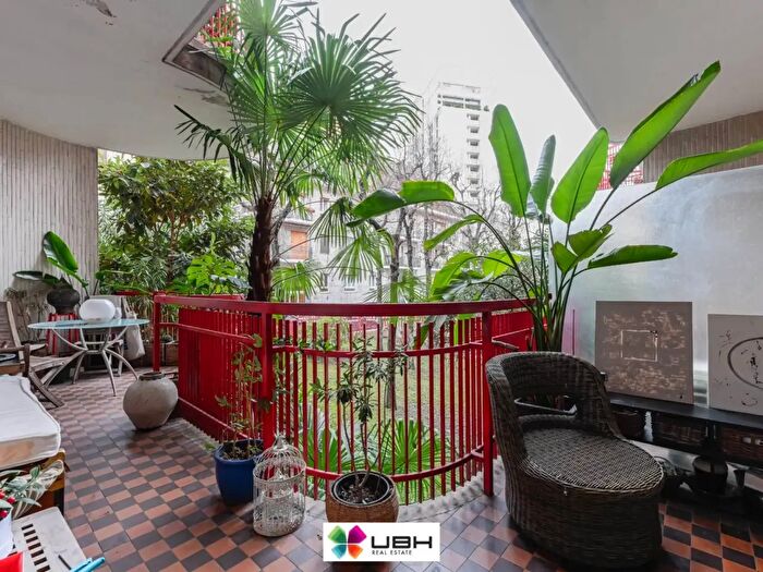 Appartamento trilocale in vendita in Via Paolo Lomazzo, Milano