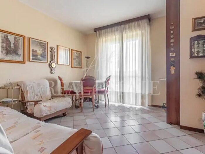 Appartamento trilocale in vendita in Via Mario Borsa, Milano