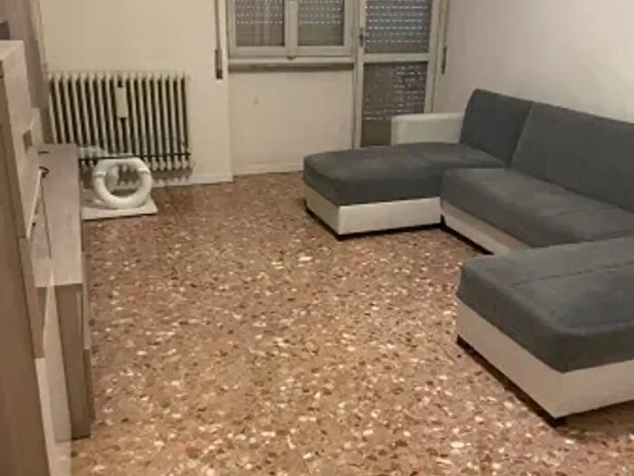 Appartamento bilocale in vendita in Via Montebello, Broni