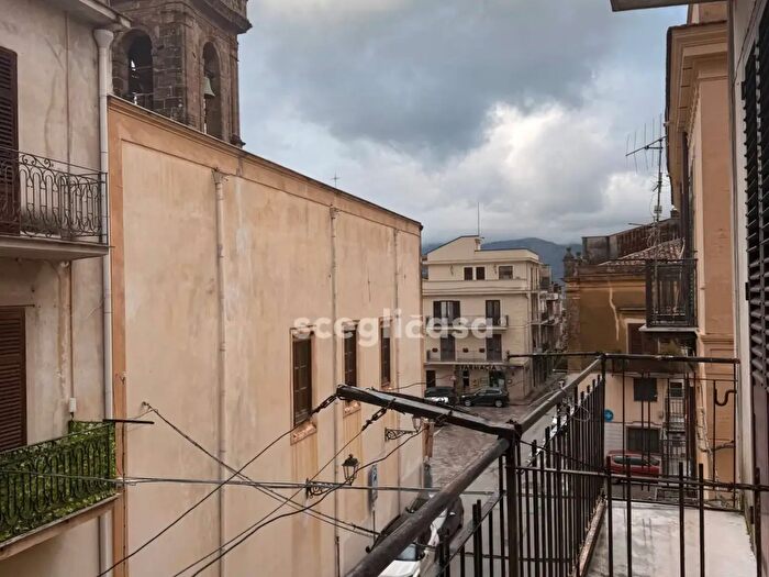 Appartamento trilocale in vendita in Via San Pietro, Carini