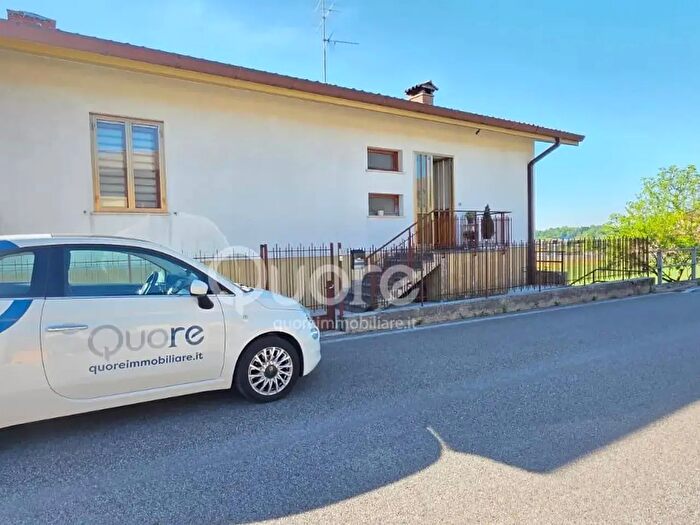 Casa con 7 locali in vendita in Via Osoppo, Artegna