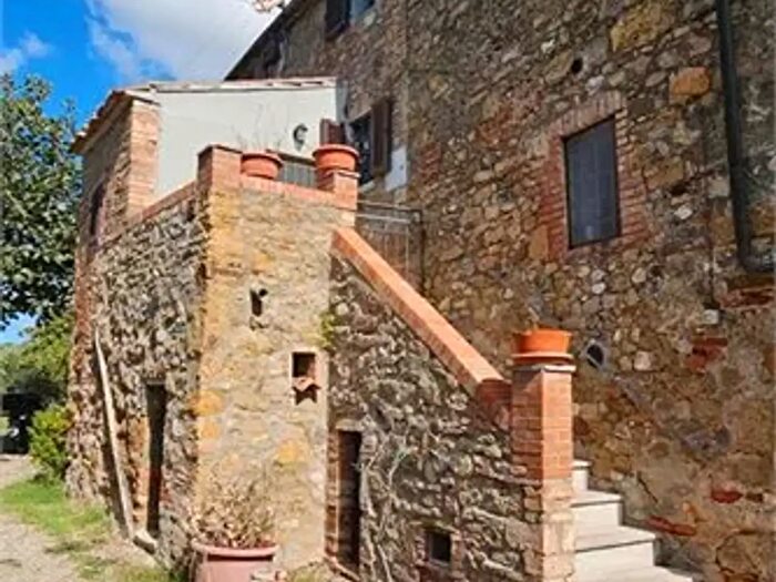 Appartamento quadrilocale in vendita in Casole D'Elsa