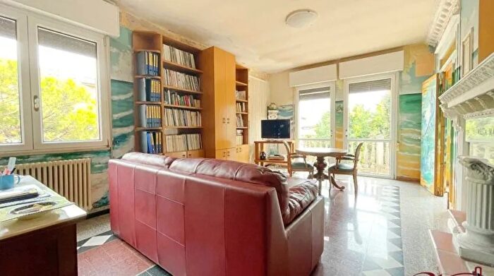 Appartamento con 5 locali in vendita in Piazza Augusto Pola Ferrara San Carlo Terre del Reno, Terre del Reno