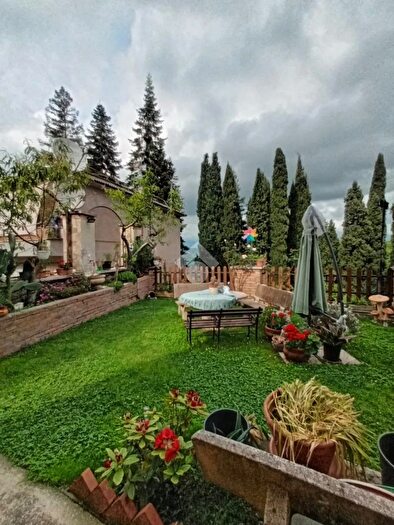 Appartamento con 6 locali in vendita in Via Trento E Trieste, San Vito Romano