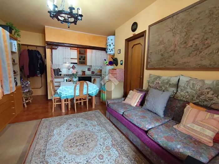 Appartamento bilocale in vendita in Via Sottocorna, Parre