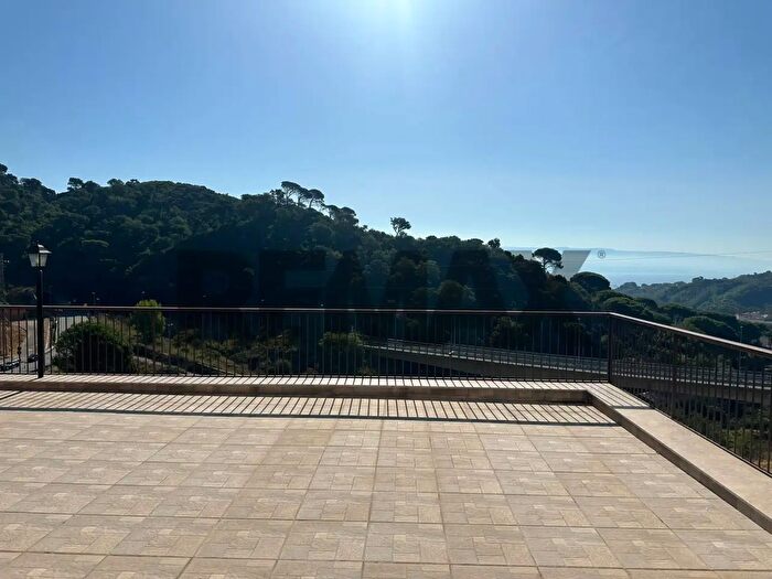 Appartamento con 5 locali in vendita in Cda Baglio San Michele, Messina