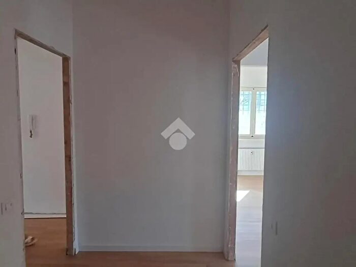 Appartamento trilocale in affitto in Via Menofilo, Roma