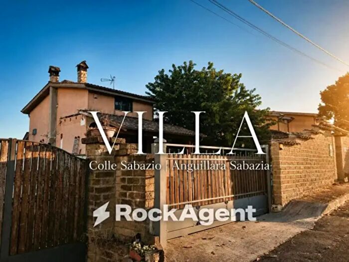 Casa con 6 locali in vendita in Via Grotte di Postumia, Anguillara Sabazia
