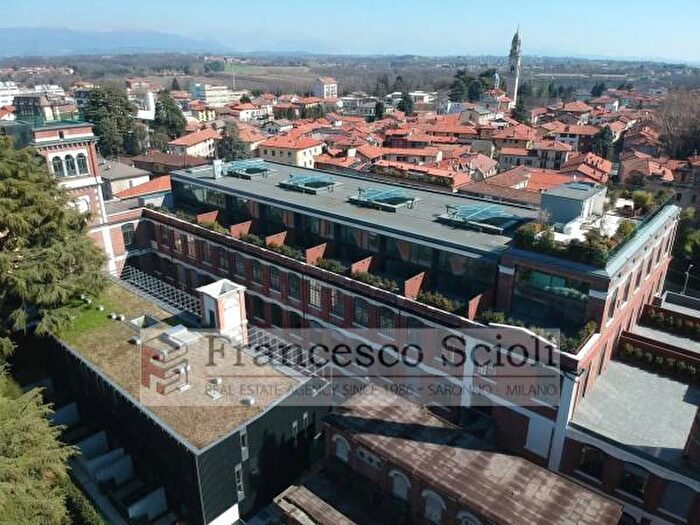 Appartamento quadrilocale in vendita in Viale Trento, Lomazzo