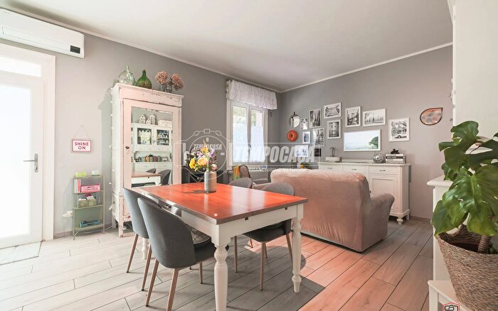 Appartamento trilocale in vendita in Via Villa Clelia, Imola