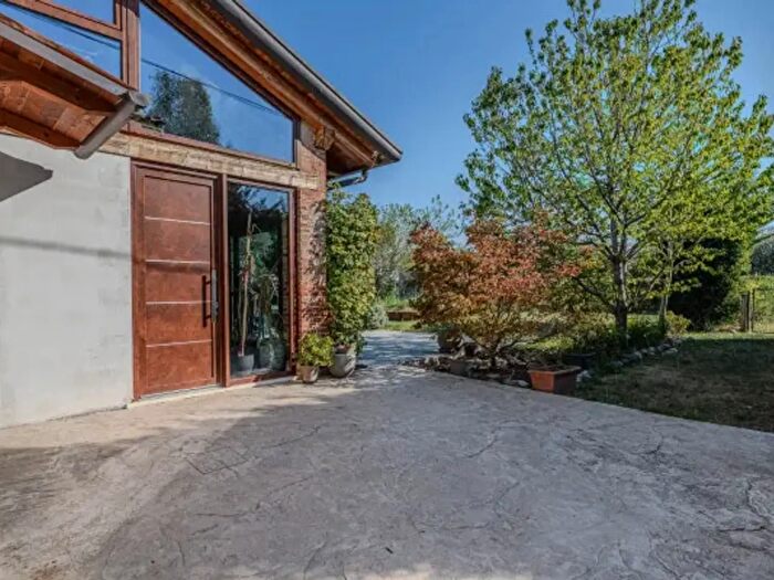 Casa con 6 locali in vendita in Via Cà Dolfin, Bassano Del Grappa