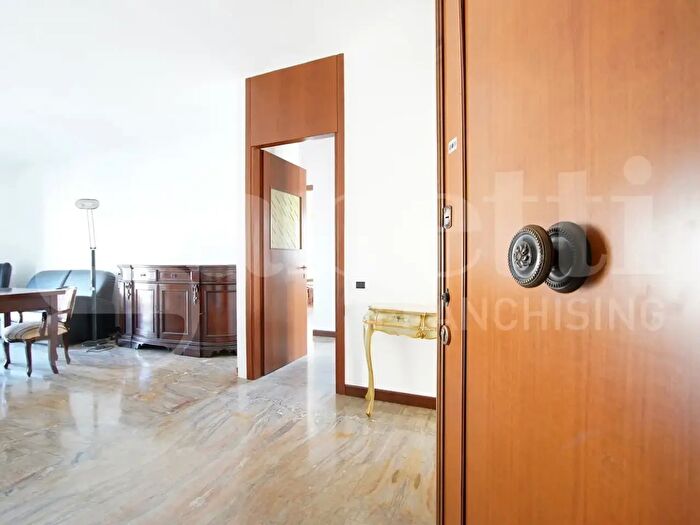 Appartamento con 5 locali in vendita in Via Ca Rossa, Venezia