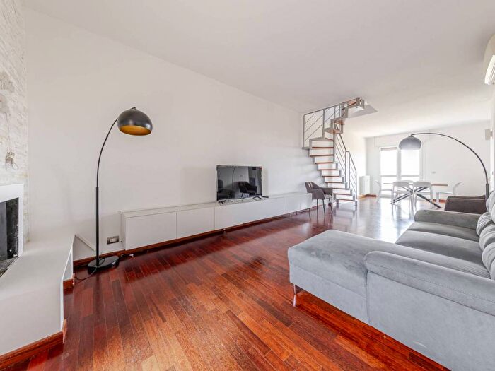 Appartamento quadrilocale in affitto in Via Generale Giuseppe Govone, Ghisolfa Mac Mahon, Milano