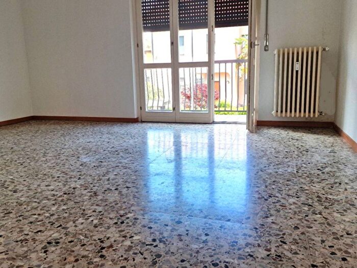 Appartamento trilocale in affitto in Via Suor Marina Videmari, Centro, Cernusco sul Naviglio