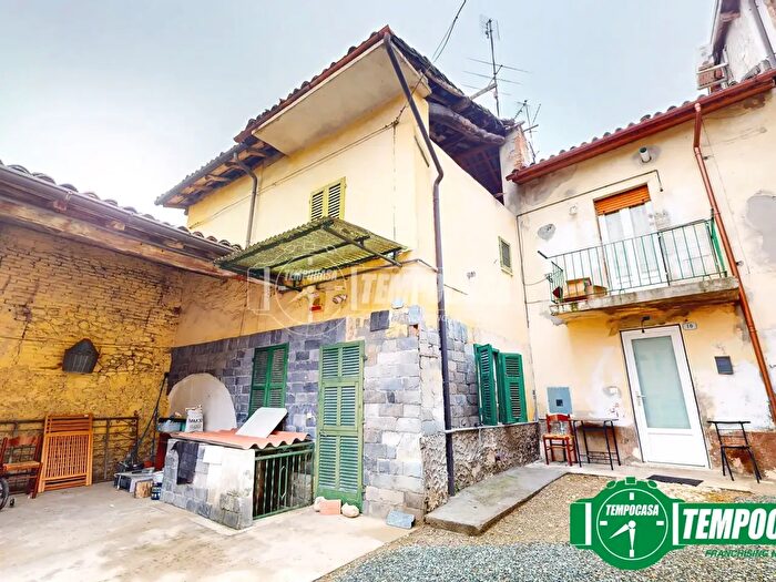 Casa quadrilocale in vendita in Salita Fontana, Villalvernia