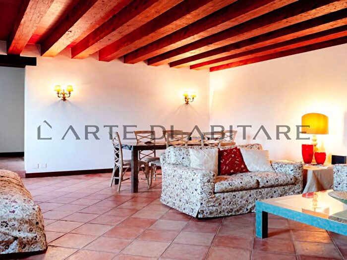 Appartamento quadrilocale in affitto in San Polo, Venezia