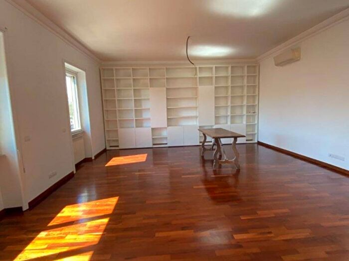 Casa con 5 locali in affitto in Viale Giuseppe Mazzini, Mazzini Delle Vittorie, Roma