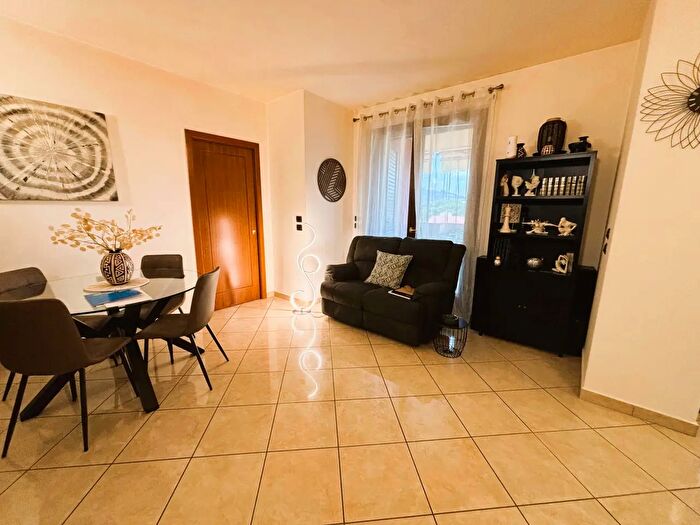 Appartamento quadrilocale in vendita in Via Trieste, Tortoreto