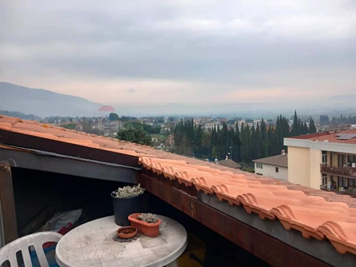 Appartamento trilocale in vendita in Via Siena, Foligno