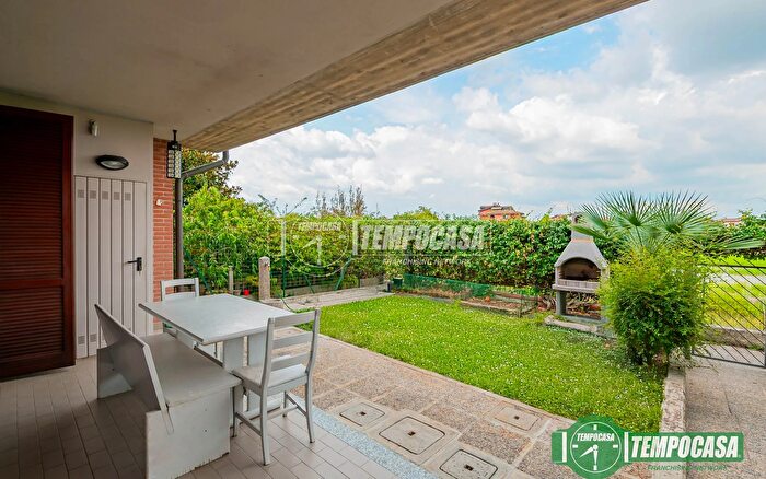 Appartamento trilocale in vendita in Via M dAntona, Carpiano