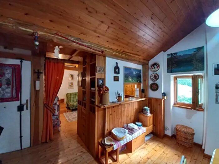 Casa trilocale in vendita in Via della Valle, Lucoli