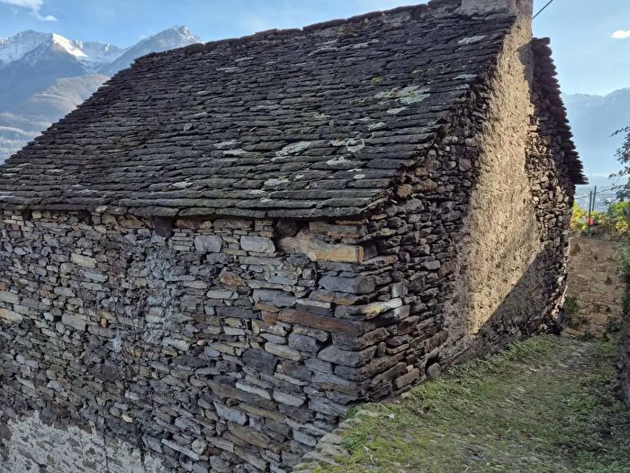 Casa bilocale in vendita in Valpiana, Villadossola
