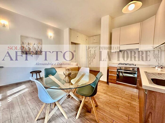 Appartamento trilocale in affitto in VIA GUASCO, Borgo Rovereto Piscina, Alessandria