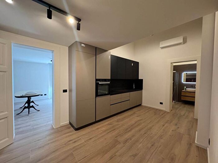 Appartamento quadrilocale in affitto in Via Settembre, Centro Storico, Messina