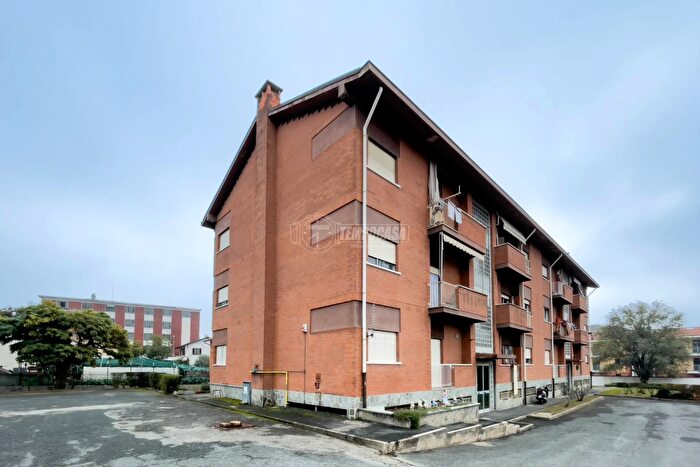 Appartamento con 5 locali in vendita in Via Torino, Trofarello