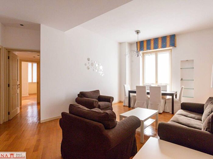 Appartamento trilocale in affitto in Corso di Porta Romana, Missori, Milano