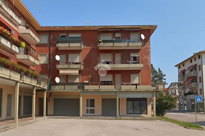 Appartamento quadrilocale in vendita in Via Ramiro Fabiani, Vicenza