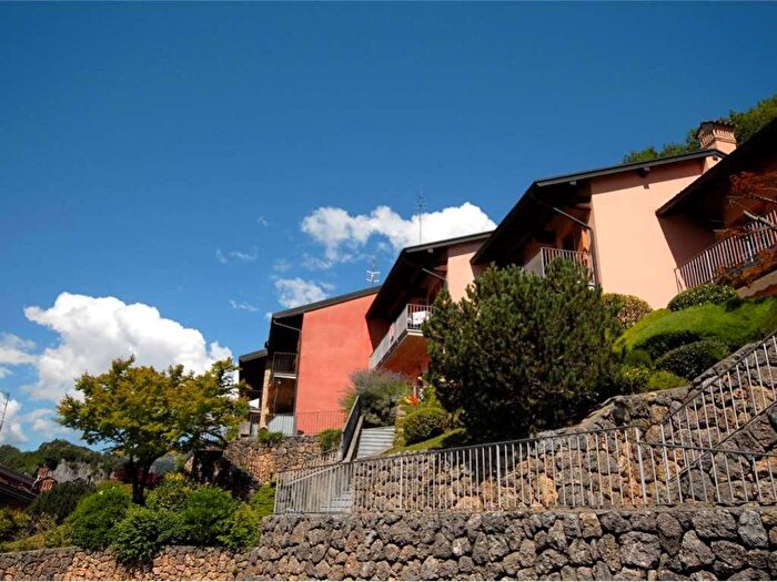 Appartamento trilocale in affitto in Via Sora, Centro, Clusone