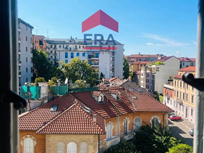 Appartamento trilocale in affitto in Via Friuli, Porta Romana Medaglie d'Oro, Milano
