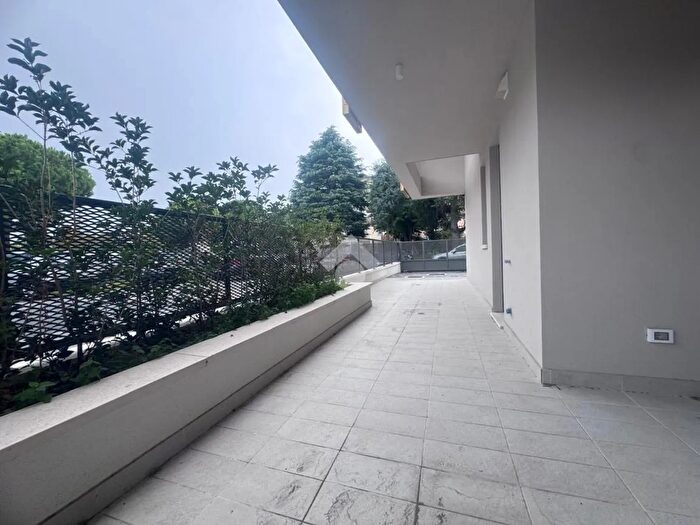 Appartamento trilocale in vendita in Via Flaminia Conca, Rimini