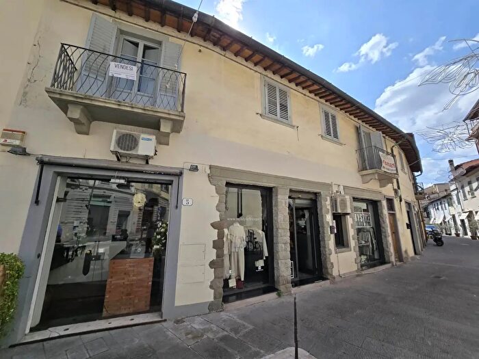 Appartamento con 7 locali in vendita in Via Verdi, Sesto Fiorentino