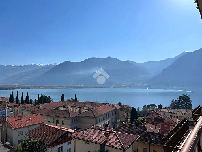 Appartamento trilocale in vendita in Via a Grandi, Lovere