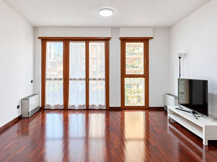 Appartamento trilocale in affitto in Via Giovanni Spadolini, Ripamonti Fondazione Prada, Milano