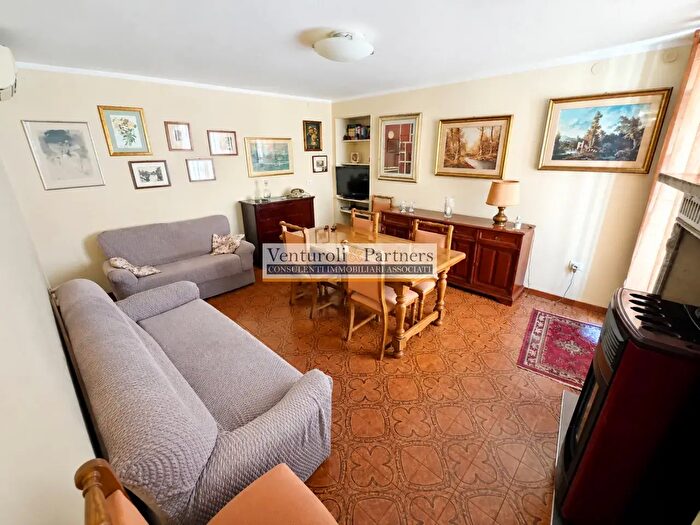 Appartamento con 5 locali in vendita in Via Monte Grappa, Ghedi
