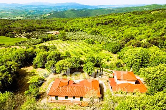 Casa con 6 locali in vendita in Strada Provinciale Peruzzo Snc, Roccastrada