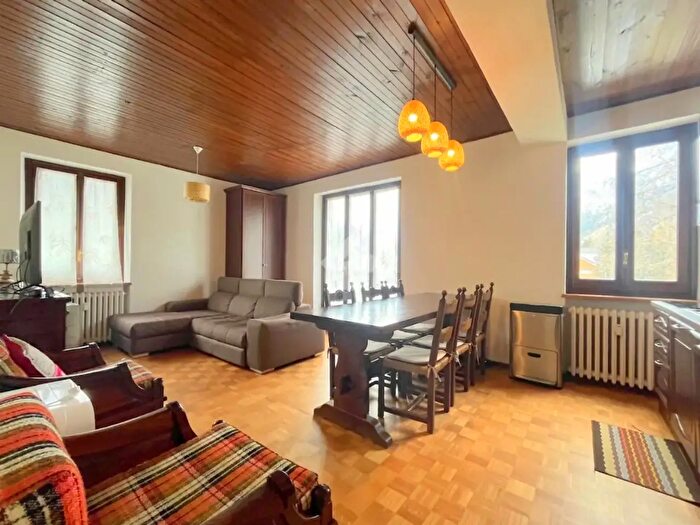 Appartamento con 5 locali in affitto in Viale Bramafam, Bardonecchia