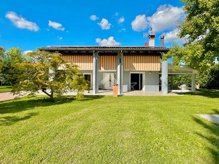 Casa quadrilocale in vendita in Via Oderzo, Padova