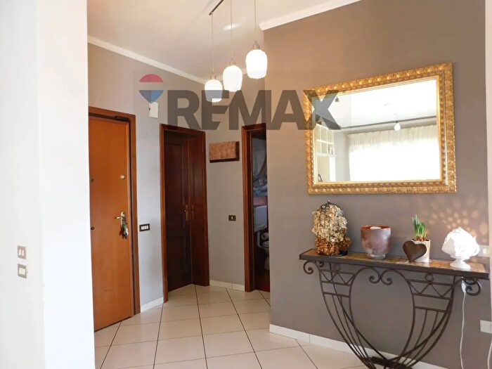 Appartamento con 5 locali in vendita in Montecatini Terme