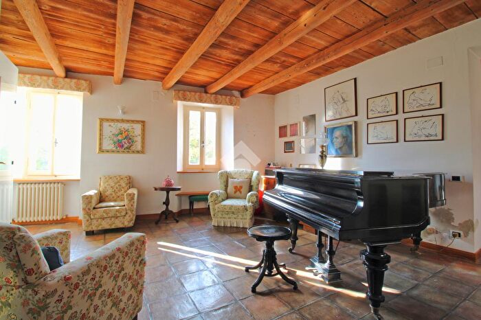 Casa con 5 locali in vendita in Via Francesco Asdrubali, Loreto