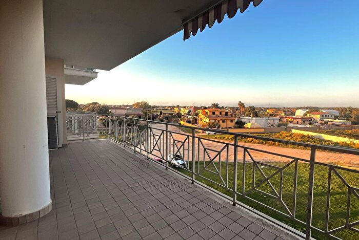 Appartamento trilocale in vendita in Via Beato Padre Pio, Nettuno