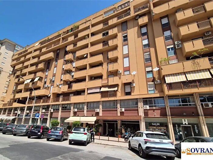 Appartamento trilocale in vendita in Palermo